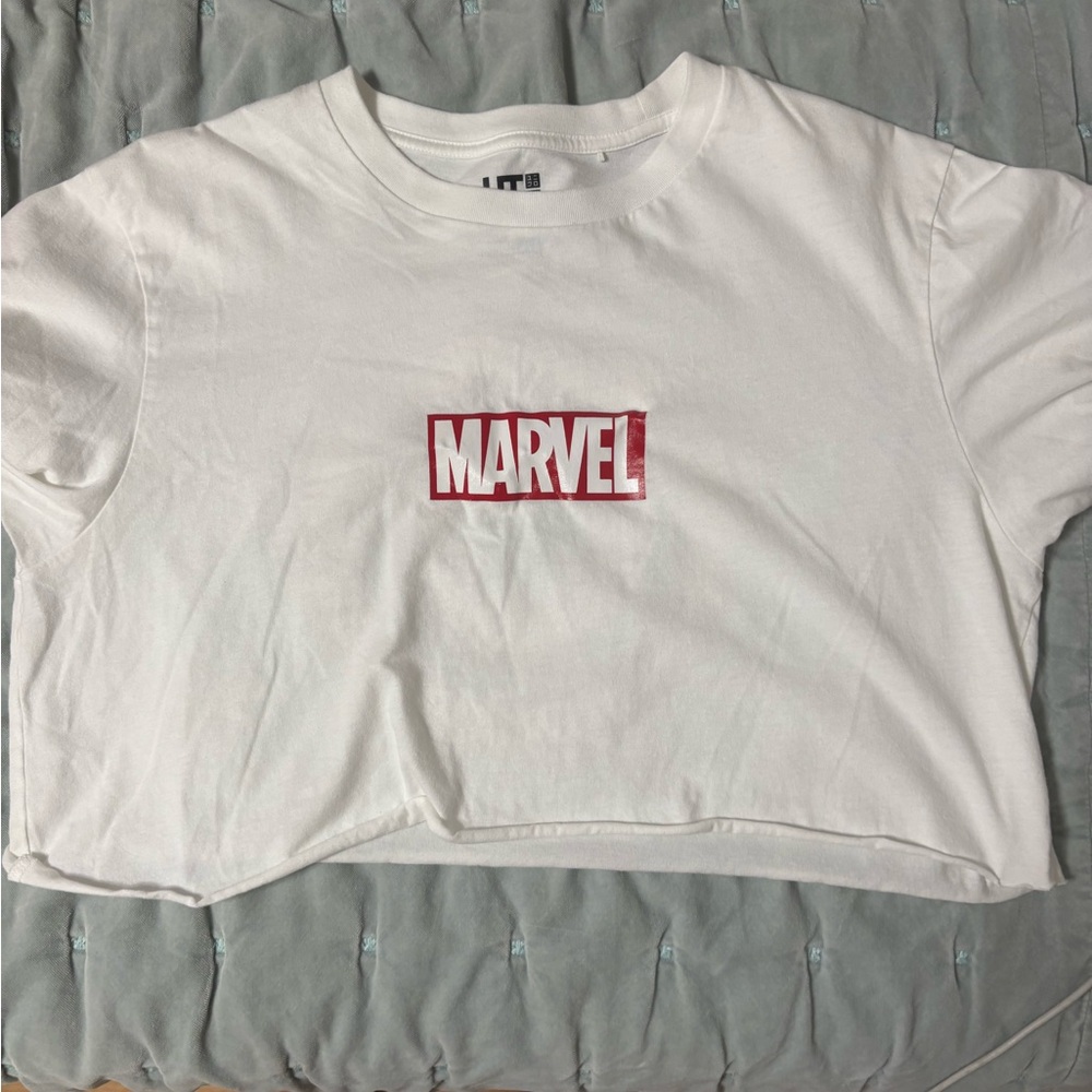 Marvel x Uniqlo Cropped Graphic Tee Size M